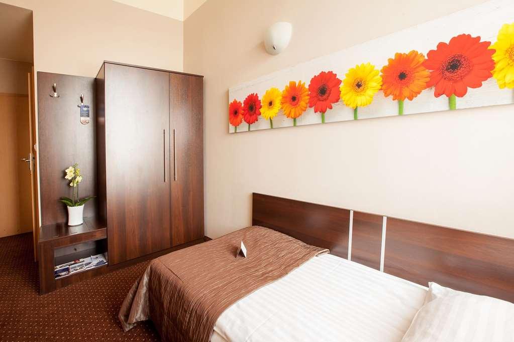 Hotel Diament Economy Гливице Номер фото
