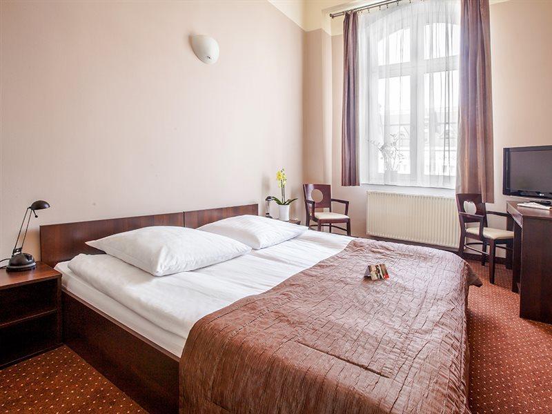 Hotel Diament Economy Гливице Экстерьер фото