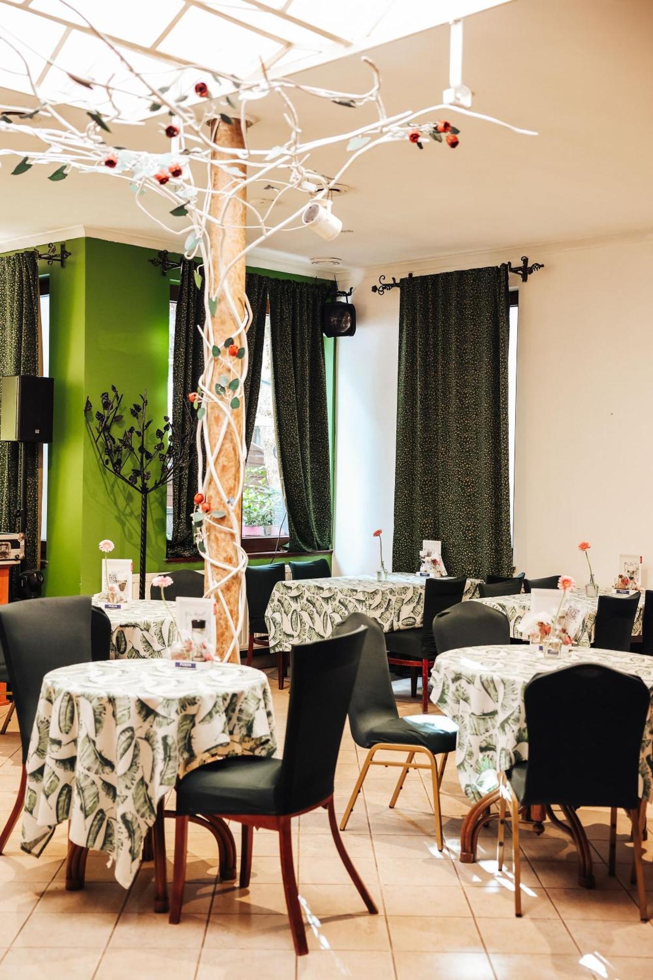 Hotel Diament Economy Гливице Экстерьер фото