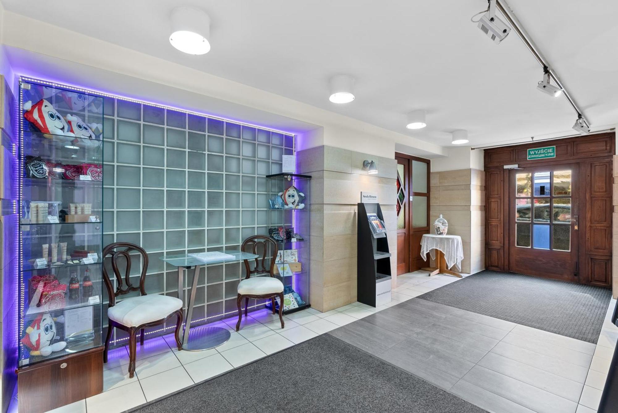Hotel Diament Economy Гливице Экстерьер фото